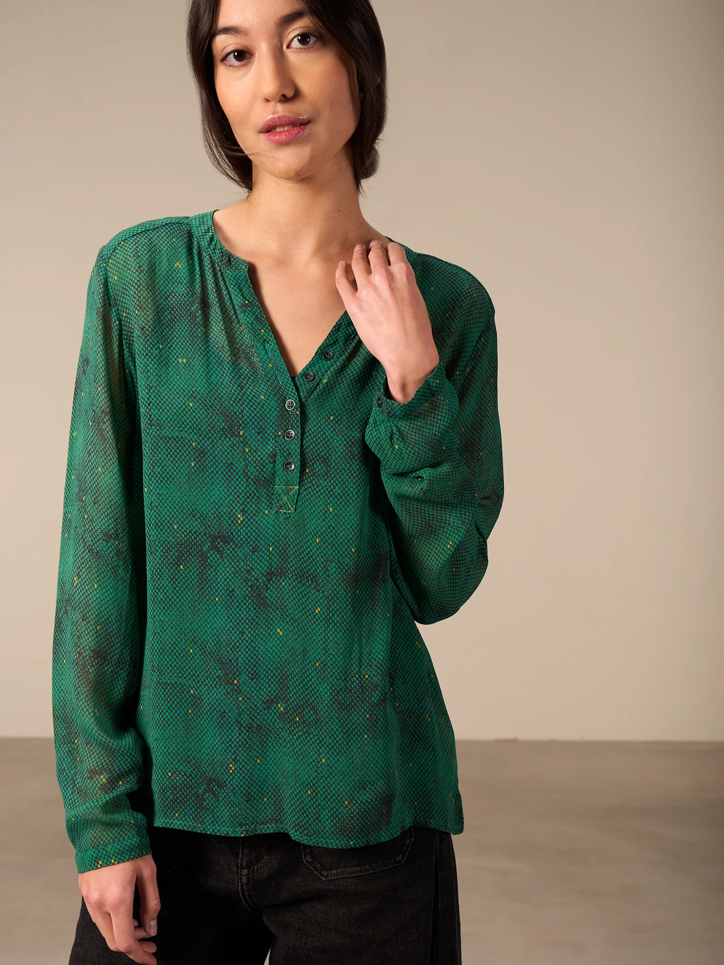 Bluse mit Knopfleiste - Image 17