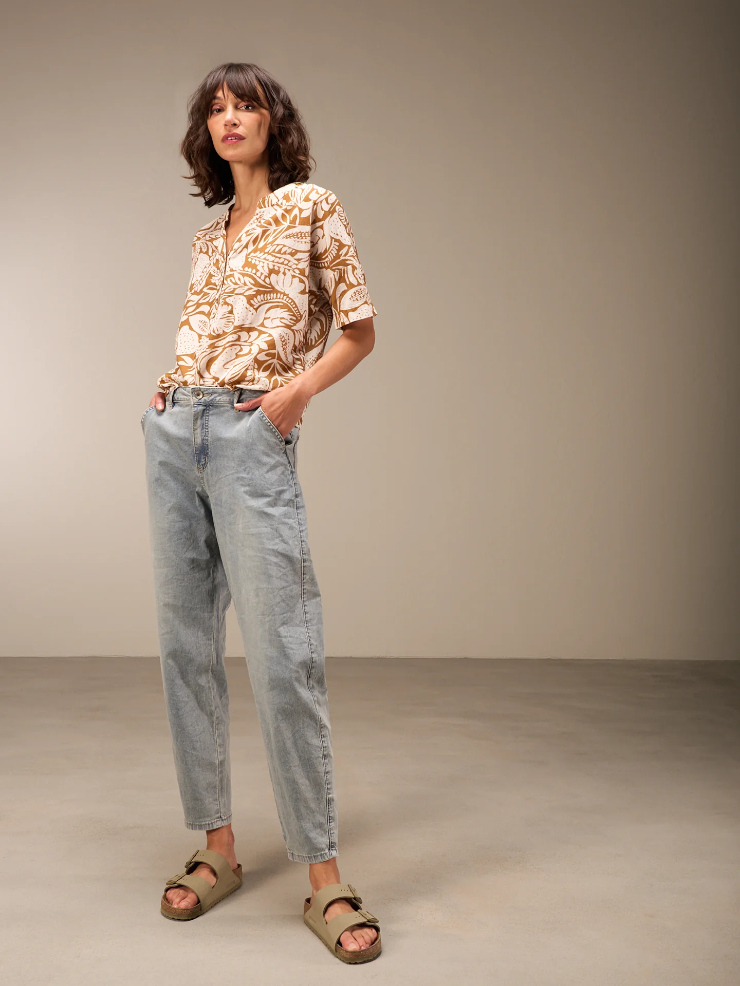 Bluse mit Stehkragen - Image 9