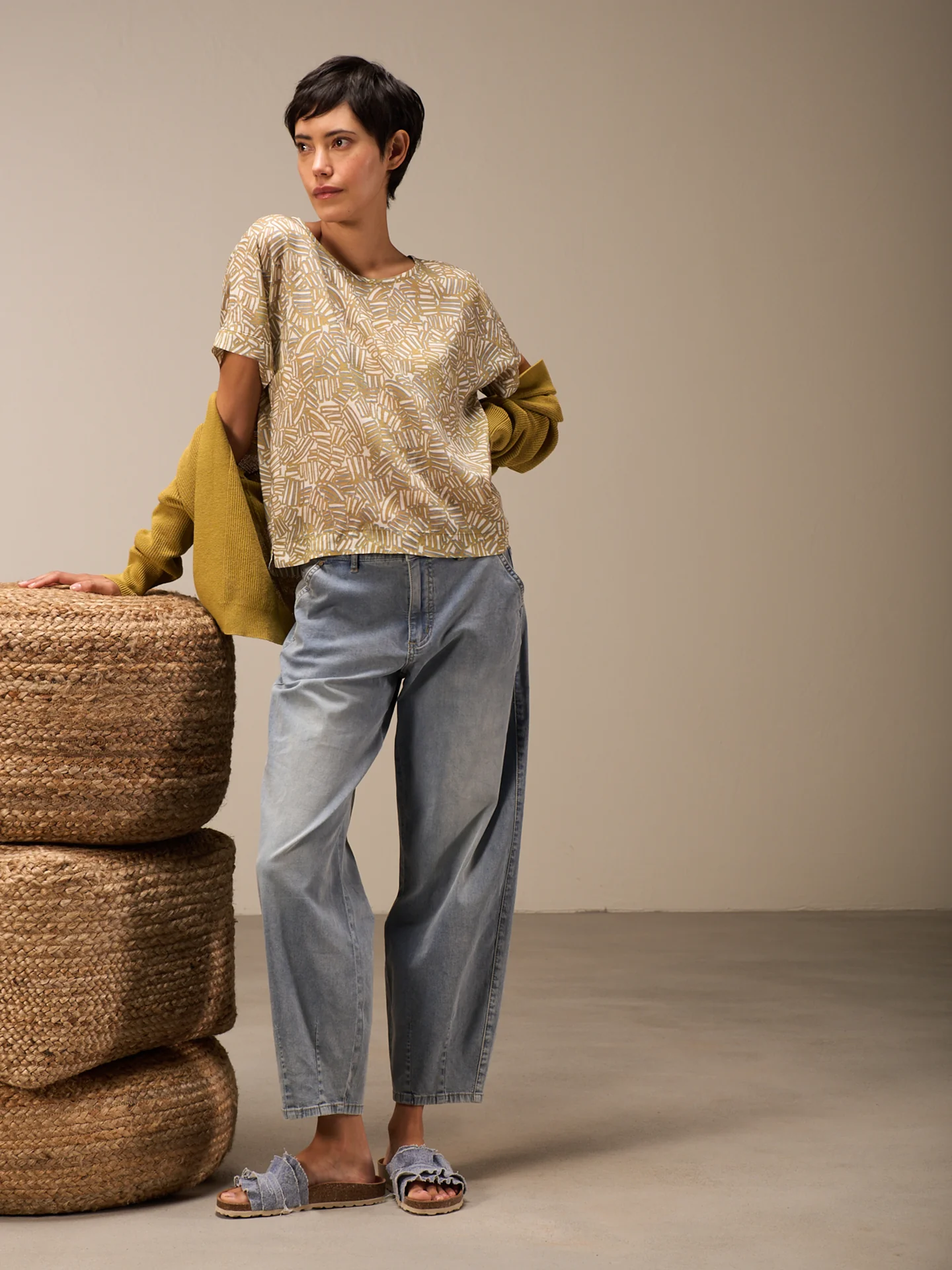 Strickjacke mit V-Ausschnitt - Image 4